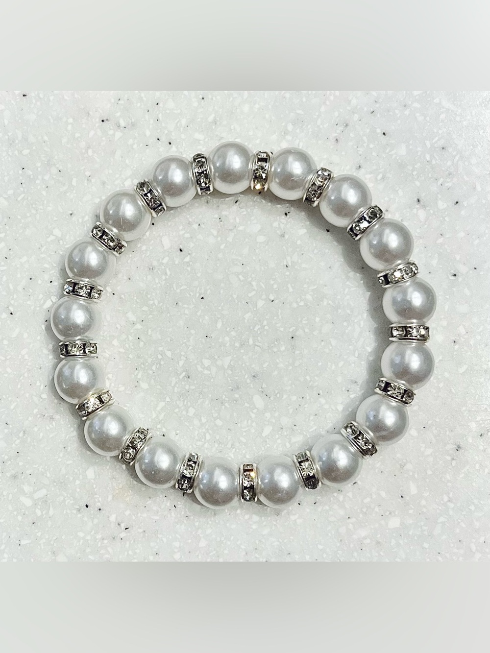 Vintage Y2K White Pearl Beaded Stretch Bracelet with Rhinestone Spacers